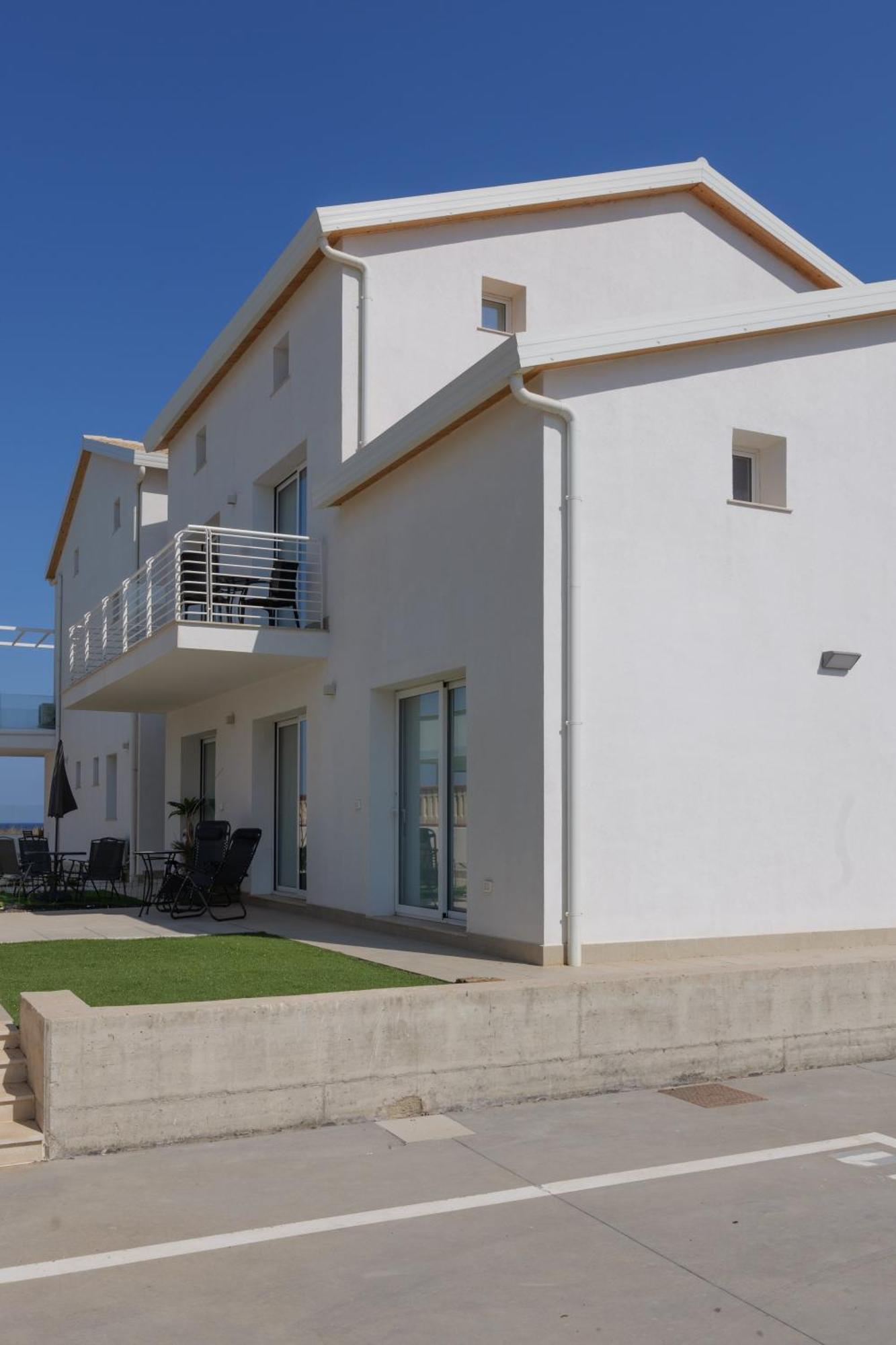 Astro Apartments With Direct Access On The Sea Of Noto Heritage Of Unesco Eksteriør billede